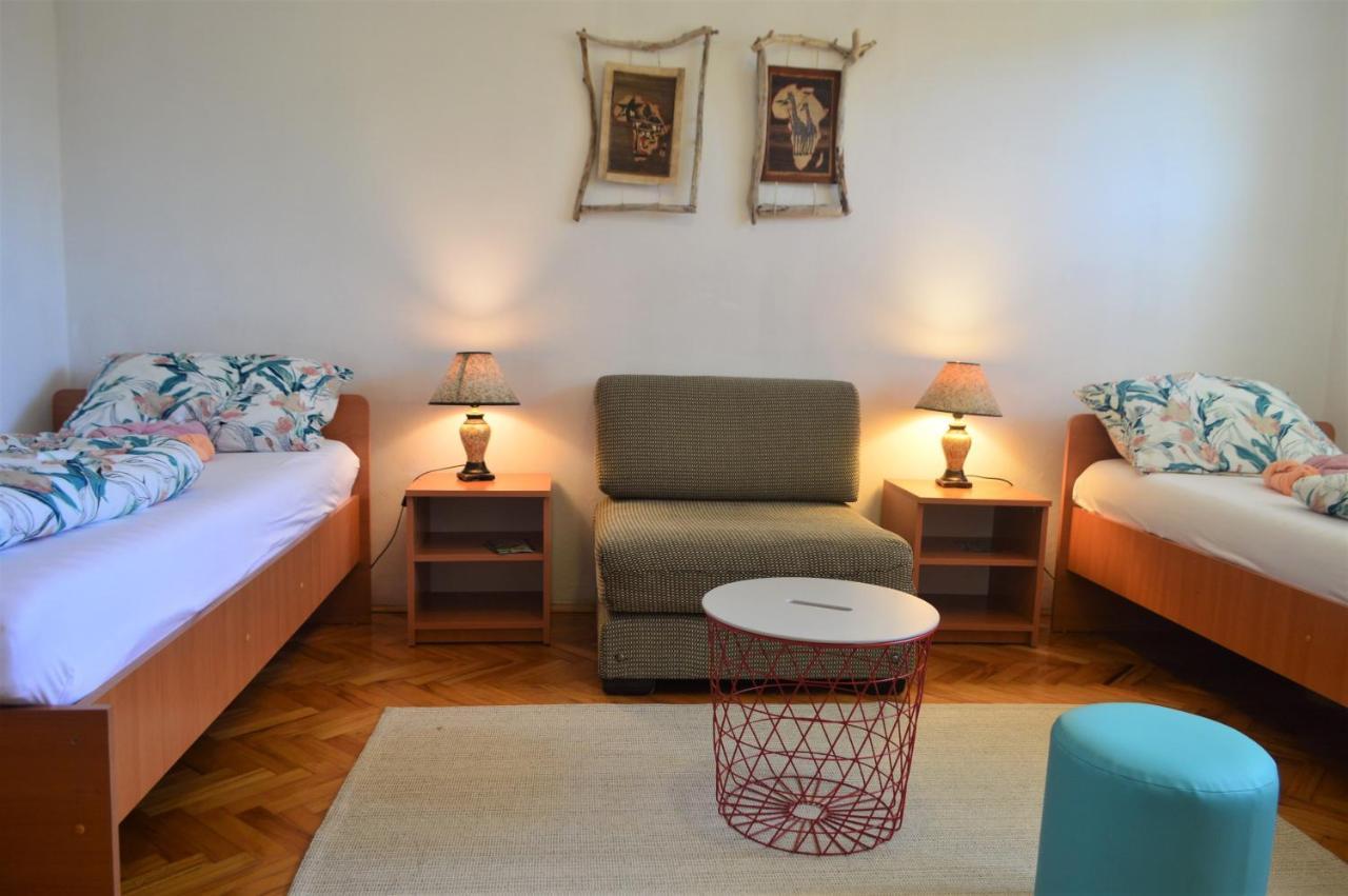 Faris Appartement Donji Milanovac Buitenkant foto