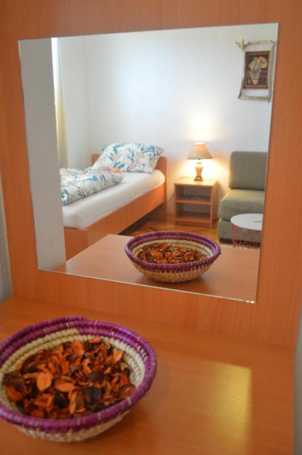 Faris Appartement Donji Milanovac Buitenkant foto